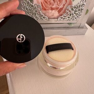 Giorgio Armani Loose Setting Powder with Black Lid and Cream Puff